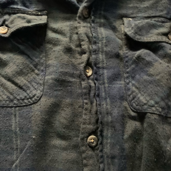 🔆Moving Sale 20% Off 🔆UO Navy&Gray Plaid Flannel - Picture 2 of 5